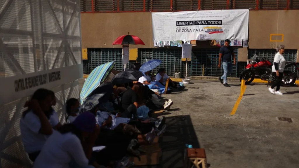 Familiares de presos políticos en Caracas